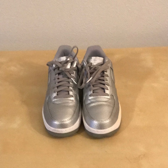 Silver Air Force 1 Low ‘07 LV8 AF1 - Picture 2 of 2